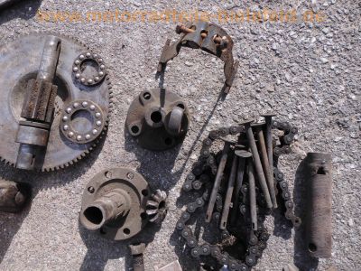 Oldtimer_Veteranen_Motor-Teile_engine_spares_spare-parts_92_.jpg