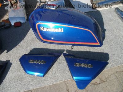 Kawasaki_Z_KZ_400_440_Twin_A_B_H_LTD_Teile_Tank_Seitendeckel_Sitzbank_Koffertraeger_44.jpg