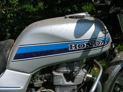 Honda_CB_250_N_silber_blau_TOP_ORIGINAL_Scheunenfund_-_wie_CMX_CM_CB_250_400_450_C_T_N_77.jpg