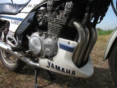 Yamaha_XJ_900_Tourer_Typ_58L_Koffer-Traeger_original_Auspuff_Motor-Verkleidung_-_wie_51J_XJ_550_650_700_750_900_31A_4BB_69.jpg