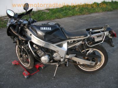 Yamaha_FZR_600_3HE_schwarz-grau_Doppel-Scheinwerfer_crash_Motor_OK_5.jpg