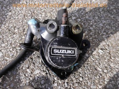 Suzuki_GT_550_3-Zylinder_2-Takt_triple_Ersatzteile_-_wie_GT_250_380_500_750_105.jpg