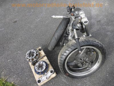 Suzuki_GSX-R_750_1100_GSX_750_1100_R_GU74C_GR75A_Ersatz-Teile_spare-parts_Gabel_Rader_fork_wheels_3.jpg