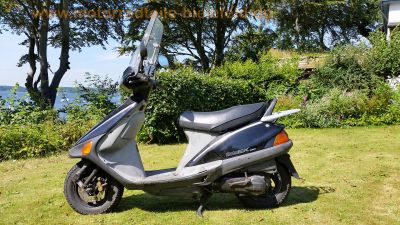 Honda_SJ_100_BALI_100_EX_HF07_Motor-Roller_Scooter_-_wie_FES_125_Bali_50_1.jpg
