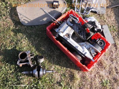 Yamaha_YP250_MAJESTY_250_4UC_4T_LC_Roller_Scooter_Ersatzteile_Teile_spare-parts_spares_6.jpg
