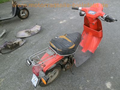 Honda_Melody_Deluxe_MD50_MS_AB07_rot_Roller_Scooter_-_wie_NB50_AERO_NH50_Vision_46.jpg