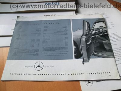 Mercedes-Benz_Werbe-_Verkaufs-Prospekt_Info-Broschuere_Katalog_Brochure_Catalog_Catalogue_Flyer_Folder_Hochglanz-Prospekt_45.jpg