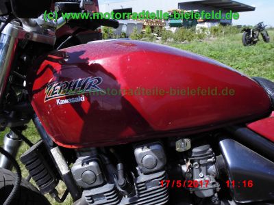 Kawasaki_ZR550B_Zephyr_rot_Gepaecktraeger_HAGON_Federbeine_48PS_Drosselung_Alpha-Technik-70.jpg