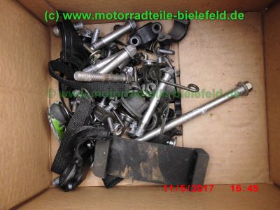 Kawasaki_ZX-9R_Ninja_ZX900E_schwarz_zerlegt_Restteile_Motor_engine_-_Teile_Ersatzteile_parts_spares_spare-parts_ricambi_wie_ZX9R_ZX900_C_D_F-130.jpg