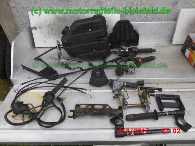 Kawasaki_ZXR_750_H_J_L_Ersatzteile-Mix_Verkleidungen_-_Teile_parts_spares_spare-parts_ricambi_repuestos_ZX750_H_J_K_L_M-12.jpg