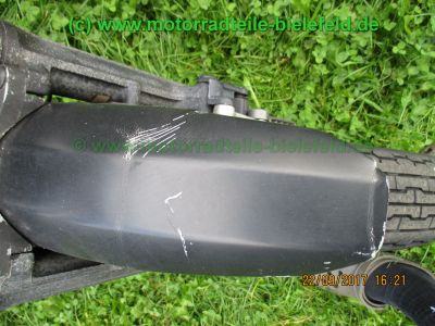 Honda_CBX550F_PC04_rolling_Chassis_3x_gekapselte_belueftete_Scheibenbremse_Tank_OK_für_Teile_Ersatzteile_parts_spares_spare-parts_ricambi_repuestos-17.jpg