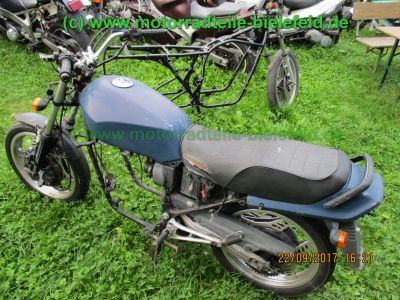 Honda_CBX550F_PC04_rolling_Chassis_3x_gekapselte_belueftete_Scheibenbremse_Tank_OK_für_Teile_Ersatzteile_parts_spares_spare-parts_ricambi_repuestos-9.jpg