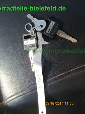 Suzuki_GSX1100G_GV74A_bronze_Kardan-Tourer_WP-Federn_Stahlflex_Weiss_Halbschalen_-Verkleidung_Sturzbuegel_Hepco-Becker_Gepaecktraeger_Koffertraeger_Motor_V718_1127ccm-72.jpg