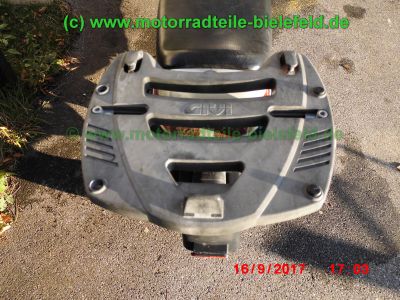 Honda_VF750F_RC15_Interceptor_V4_Youngtimer-Sportler_90PS_Super-Bike_Lenker_GIVI_Monorack_3_Gepaecktraeger_–_Technik_wie_VF_400_500_700_750_1000_1100_F_S_C-38.jpg
