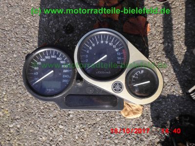 Yamaha_FZS600_Fazer_RJ02_rot_zerlegt_-_Ersatzteile_Teile_parts_spares_spare-parts_ricambi_repuestos_wie_FZ1_FZ6_FZR600R_YZF600R-183.jpg