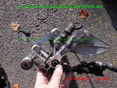 Yamaha_FZS600_Fazer_RJ02_rot_zerlegt_-_Ersatzteile_Teile_parts_spares_spare-parts_ricambi_repuestos_wie_FZ1_FZ6_FZR600R_YZF600R-203.jpg