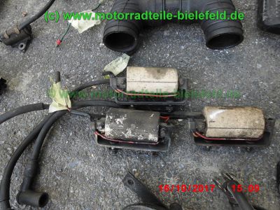 Yamaha_XS400_2A2_zerlegt_2x_SOHC_Motor_Koffertraeger_Gepaecktraeger_-_Teile_Ersatzteile_parts_spares_spare-parts_ricambi_repuestos_wie_3N7_4G5_XS_250_360_1U4_1U5-28.jpg