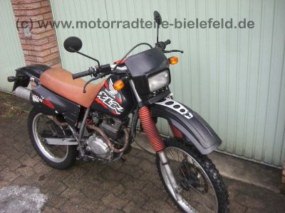 Honda_XLR_CLR_125_125R_XLR125_R_JD16_schwarz_wie_JD18_CityFly_39.jpg