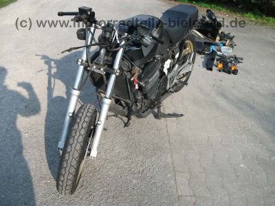 Kawasaki_GPZ900R_grau_goldene_Felgen_ZX900A_ZX900_GPZ_750_900_1000_GPZ750_GPZ900_R_RX_750R_900R_ZX10_67.jpg