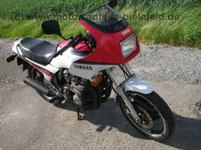 Yamaha_XJ600_51J_weiss_rot_Anlasser_defekt_Tankdelle_XJ_400_500_550_600_700_750_Maxim_Seca_60.jpg