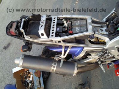 Yamaha_YZF_1000_R1_RN04_Crash_YZF1000_wie_RN01_750_600_R6_R7_165.jpg