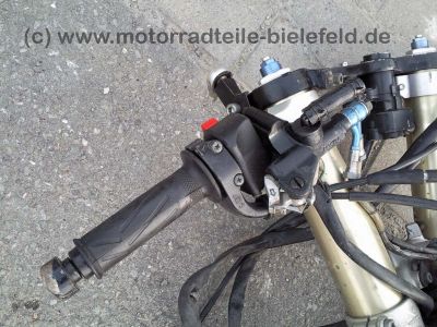 Yamaha_YZF_1000_R1_RN04_Crash_YZF1000_wie_RN01_750_600_R6_R7_66.jpg