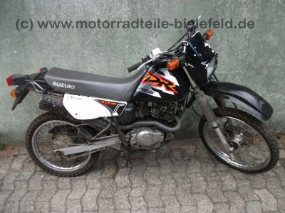 Suzuki_DR_125_SE_SF44A_grau_schwarz_EZ_2000_wie_DR_GN_GZ_125_DR125_GN125_GZ125_S_SE_125SE_125S_64.jpg