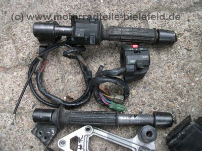 Kawasaki_GPX_750R_GPX750_GPX750R_GPZ_ZX_750_600_A_F_R_750A_750F_ZX750F_Restteile_Teile_65.jpg