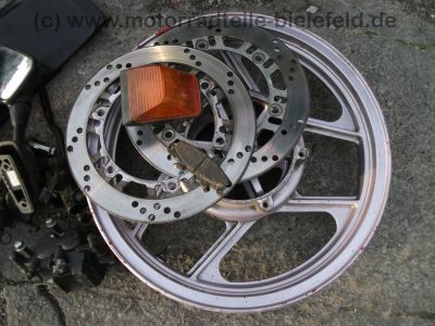 Kawasaki_GPX_600R_rot_und_blau_Gepaecktraeger_Heckumbau_wie_GPZ_GPX_ZZR_ZX_600_A_B_C_D_R_61.jpg