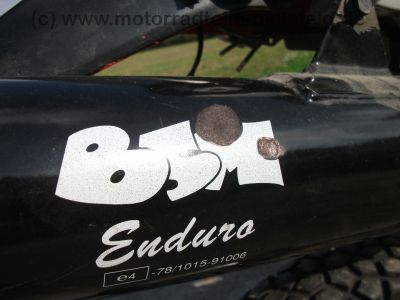 Kawasaki_KLR_250_schwarz_BSM_Auspuff_wie_KL_600_650_KLR250_KLR600_A_B_D_250D_92.jpg