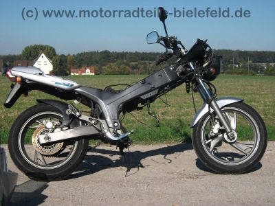 Yamaha_TDM_850_3VD_silber_teilzerlegt_Motor_Verkleidung_wie_XTZ_750_TRX_3LD_4TX_4UN_34.jpg