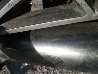 Kawasaki_GPz_305_rot_EX305_GIVI_wie_EX_Z_KZ_GPz_CSR_250_305_A_B_42.jpg