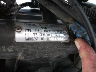 Yamaha_RD_200_DX_1E8_wie_125_250_350_C_D_E_F_IR_CS2_CS3_1H9_2R7_417_122.jpg