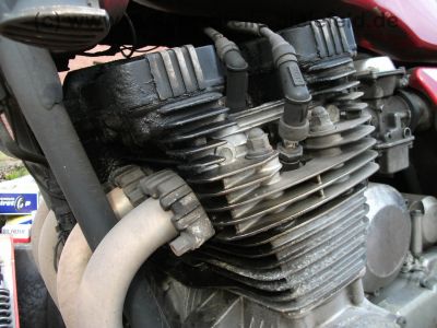 Yamaha_XJ_650_4K0_rot_KONI_Krauser_Hepco_und_Becker_Extras_-_wie_XJ_400_550_650_700_750_SECA_11M_MAXIM_4H7_33.jpg