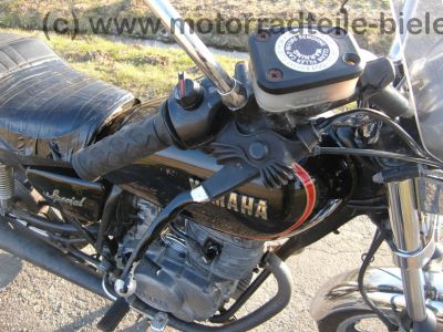 Yamaha_XS_400_SE_Special_4G5_mit_2A2_Motor_-_wie_XS_250_1U5_360_1U4_30.jpg