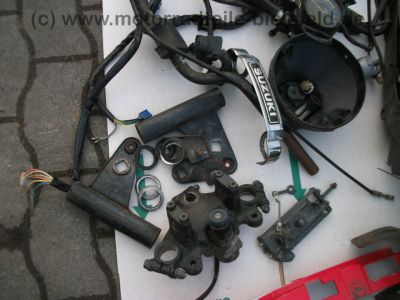 Suzuki_GSX_400_E_GK51C_zerlegt_Teile_Raeder_Tacho_-_wie_GSX_250_400_450_E_GK53C_GJ53B_10.jpg