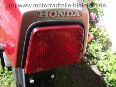 Honda_VF_1000_F2_Bol_dOr_SC15_rot-silber_V4_wie_VF_400_500_700_750_1100_F_F2_C_S_R_SC16_41.jpg