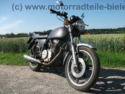 Yamaha_XS_400_2A2_schwarz_Stufensitz_Twin_-_wie_3N7_XS_250_1U5_XS_360_1U4_XS_400_SE_4G5_61.jpg