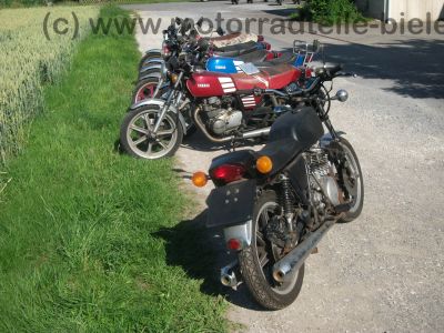 Yamaha_XS_400_2A2_schwarz_Stufensitz_Twin_-_wie_3N7_XS_250_1U5_XS_360_1U4_XS_400_SE_4G5_63.jpg