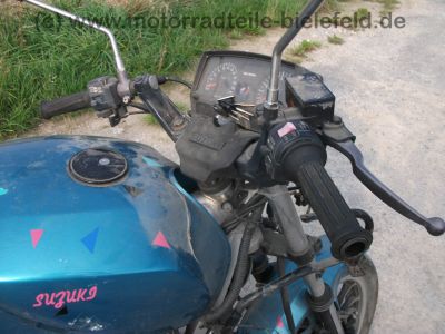 Suzuki_GSX_550_EF_GN71D_tuerkis_orig__Auspuff_-_wie_GSX_400_500_550_600_F_E_ES_EF_46.jpg