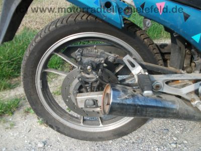 Suzuki_GSX_550_EF_GN71D_tuerkis_orig__Auspuff_-_wie_GSX_400_500_550_600_F_E_ES_EF_51.jpg