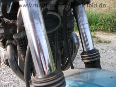 Suzuki_GSX_550_EF_GN71D_tuerkis_orig__Auspuff_-_wie_GSX_400_500_550_600_F_E_ES_EF_83.jpg