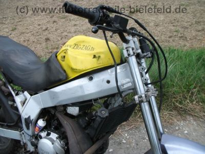 Yamaha_TDR_125_R_4GW_SuperMoto_Stunt_-_wie_3SH_3XE_3XD_4GW_4GX_5AN_RD_DT_125_R_76.jpg
