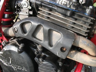 Honda_XL_250_R_MD11_rot_Stunt_-_wie_MD03_XL_350_R_ND03_XL_600_R_PD03_77.jpg