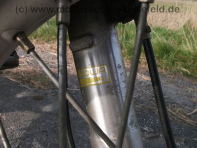 Honda_XL_250_R_MD11_rot_Stunt_-_wie_MD03_XL_350_R_ND03_XL_600_R_PD03_81.jpg