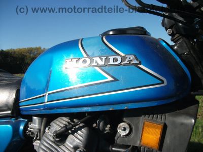Honda_CX_500_blau_original_Ur-Guelle_Extras_Gepaecktraeger_-_wie_CX_500_650_C_E_PC01_PC06_100.jpg