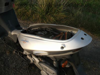 Aprilia_LEONARDO_125_150_ZD4MB_Roller_Scooter_wie_Scarabeo_Cargo_SR_50_125_150_ST_52.jpg