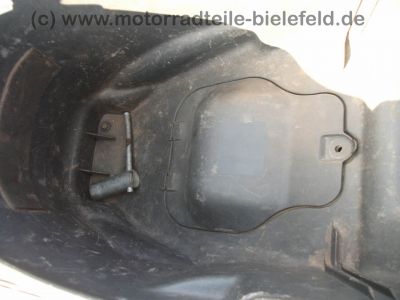 Honda_SJ_50_Bali_AF32_rot_EZ_95_2-Takt_Roller_49_ccm_3kw_50_kmh_31.jpg