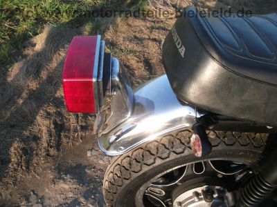 Honda_CX_500_C_PC01_rot_Custom_Chopper_orig__Auspuff_HM_449_462_1a_Chrom-Teile_74.jpg