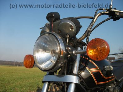 Suzuki_GS_750_E_orig__schwarz_1__Hd__Gepaecktraeger_Sturzbuegel_Breitlenker_22.jpg